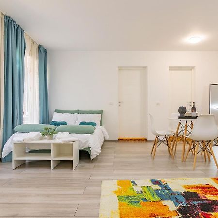 Appartement Old Town By Mm Host à Braşov Extérieur photo